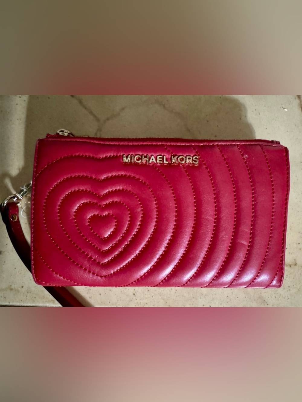 Michael Kors Red Quilted Heart Wristlet Clutch with Gold Logo EUC - Picture 10 of 11
